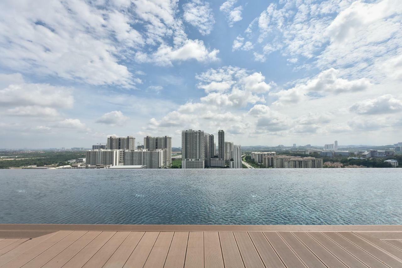 Tamarind Suites By Subhome Cyberjaya Exterior photo